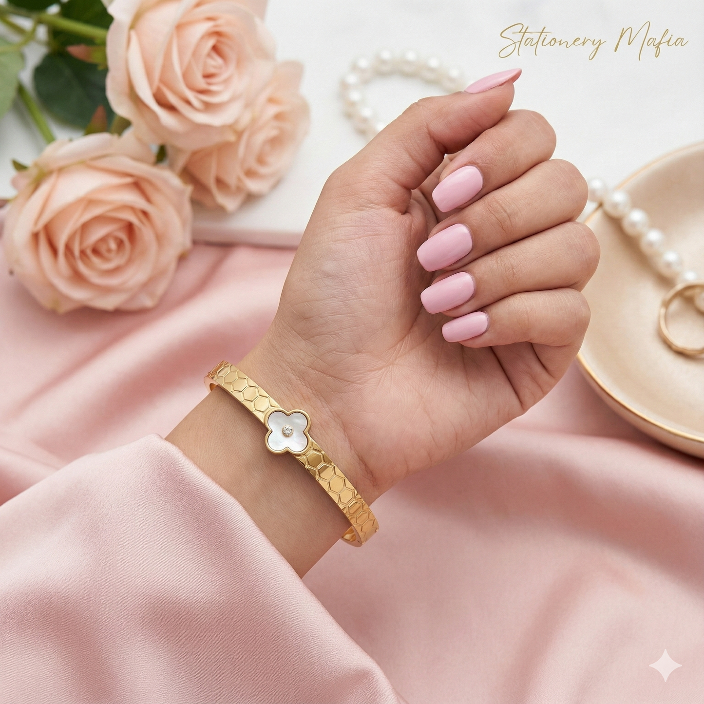 Ivory Clover Statement Bangle