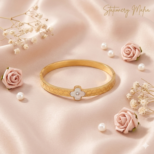 Ivory Clover Statement Bangle